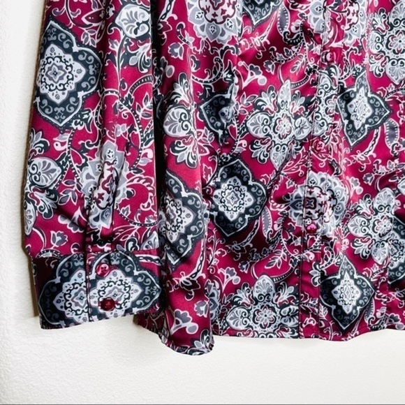 𝅺croft & Barrow NWOT Tapestry Button Down Blouse - Picture 2 of 11
